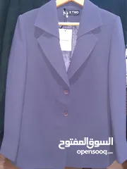  1 بليزرين يتاتي و طقم بليزر و بنطلون  و بنطلون حمل  و كاب ربيعي