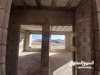  16 فيلا قيد الإنشاء للبيع من المالك مباشرة