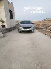  4 سكودا اوكتافيا ستيشن 2016 بوضع ممتاز