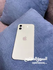  4 ايفون 12 عادي بحال وكاله
