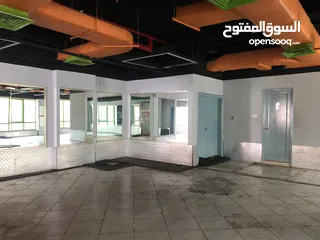  9 SHOWROOM FOR RENT IN DEIRA