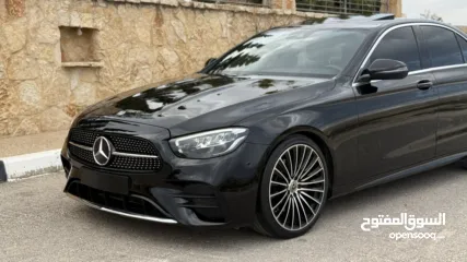  9 Mercedes benz E200 AMG بحالة الوكالة