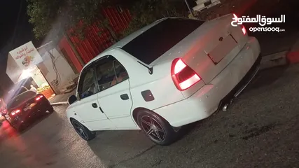  6 هونداي فيرنا 2002
