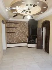  18 شقه فاخره  للايجار ( ديكورات فخمه )