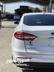  5 Ford Fusion sel 2019