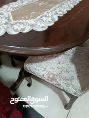  5 ب200 دينار طاولة سفرة مع 6 كراسي خشب زان ثقيل  ونظيف مع غطاء الكراسي والرانر الي عالطاولة