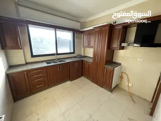  4 شقة أرضية للايجار في حي الصحابة ( Property 40714 ) سنوي فقط