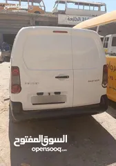  11 بيجو بارتنر 2014 بحالة ممتازة
