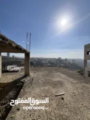  5 وحدات سكنية قيد الإنشاء