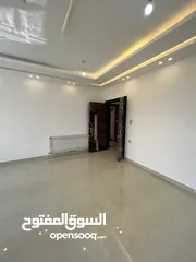  1 شقة  للبيع تدفئه راكبة و جاكوزي في ام الكندم طريق المطار