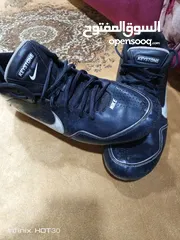  1 بوط اصابع شبه وكاله فرزاته بعدهم عليه