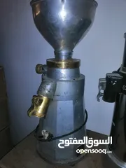  4 ماكينة طحن قهوة عدد 2 للبيع 1فاز