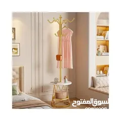  1 ستاند تعليق مع طاولة جانبية – قطعة فخمة تغيّر شكل غرفتك بالكامل!