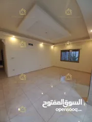  4 شقة سوبر ديلوكس ارضي مع ترس موقع هادئ ومميز