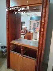  3 ديكور خشب بلوط يصلح لمحل عطور بصريات خلويات