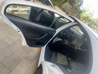  5 سكودا اوكتافيا توور 2008 فحص نظيف جدا ضواو جديده غمازات جديدة فرش جلد تنجيد غرفه تخلو من العيوب
