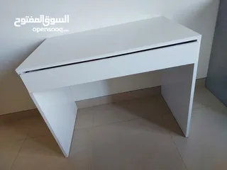  1 white desk
