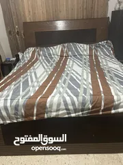  1 سرير خشب للبيع +خزانة طابقين تقيلة+ تسريحة مصرية دمياطية ثقيل