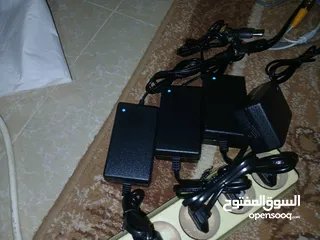  11 كاميرات مراقبة 2 ميجا مستعمل وحالة ممتازه ويوجد كاميرا بالكرتونه ومحولات بالكرتونه شغالات عالفحص