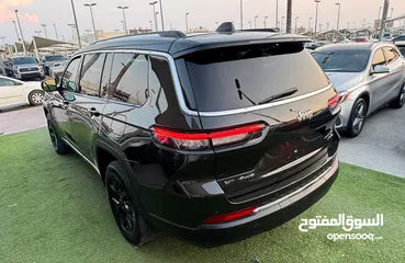  4 Jeep Grand Cherokee 2022