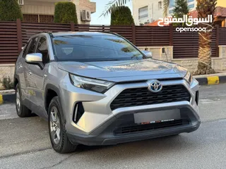  4 TOYOTA RAV-4 2023 بحالة الوكالة