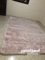  1 سجاد شاقي شبه جديد ممتازه ونظيفه