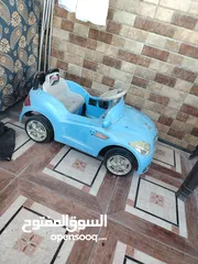  2 العاب اطفال على الشحن لعمر سبع سنين مع العلم الشاحن ليس موجود