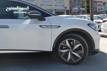  8 VOLKSWAGEN ID.4 CROZZ  PRO BIANO BLACK  2023 لون لؤلؤي فحص كامل