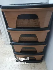  3 مساحات تخزين للبيع .................................................................................