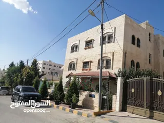  2 عمارة مميزة بواجهات حجر في منطقة المقابلين