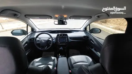  11 تويوتا بريوس 2022 XLE فحص كامل فل ما عدا الفتحة صنف بيرسونا TOYOTA PRIUS 2022 XLE FULLY LODED
