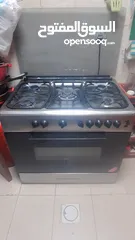  4 cooking range very good condition Working excellent up and inside