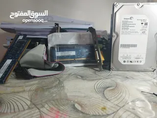  22 للبيع هارد ديسك 500 جيجا و 4 رامات ddr3 والواحده 2جيجا ومبرد معالج ديل اصلي مع كرت شاشه nvidia وقطع