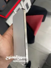  3 Iphone 16 pro max 256gb middle east  مستعمل شهر  مشحون 20 مرة فقط شرق اوسط