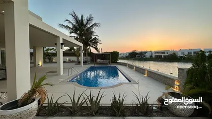  8 A luxury villa with a lake view in Al Mouj Роскошная вилла с видом на озеро в Аль Муж