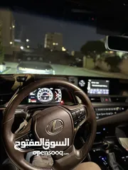  9 Lexus 2020 es300h