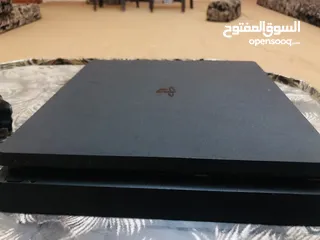  3 جهاز PS4 سلم