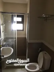  3 شقة طابق ثالث في عبدون بالقرب من دوار الاسرة