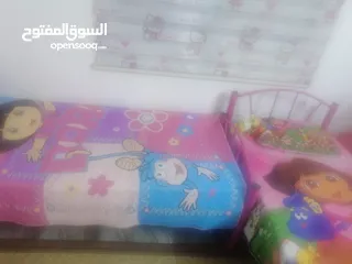  1 تخوت حديد لون زهري مع فرشات