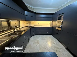  12 شقه مفروشة بالكامل
