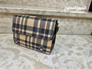  14 شنط صبايا 32 قطعة بسعر 600 شيكل لكامل الكمية