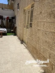  17 شقة ارضية مع حديقة ومدخل خاص