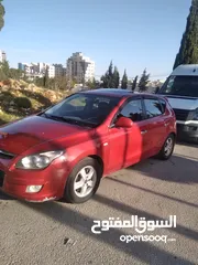  7 هونداي i30 ديزل غيار عادي بحالة ممتازة