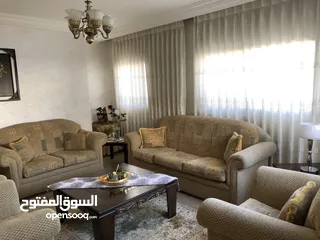  2 كنب ضيوف وكورنر للبيع