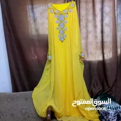  4 قفطان اصفر للبيع