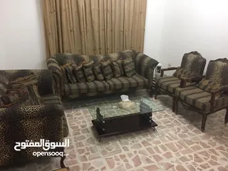  3 طقم كنب مستعمل بحالة جيدة