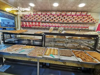  13 عده حلويات كامل للبيع مع القارمه ول واجهة