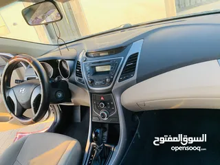  9 Hyundai Elantra - Clean Car - Less Driven - GCC