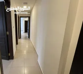  4 شقة فارغه للايجار في الجبيهه 250 م