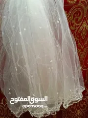  14 فساتين سهره وبدلة عرس استعمال مره واحده